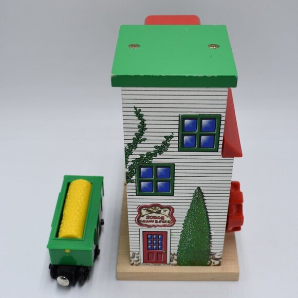 Sodor Grain & Feed Building 2000 + Car Thomas & Friends Wooden Railway Train - Picture 9 of 14
